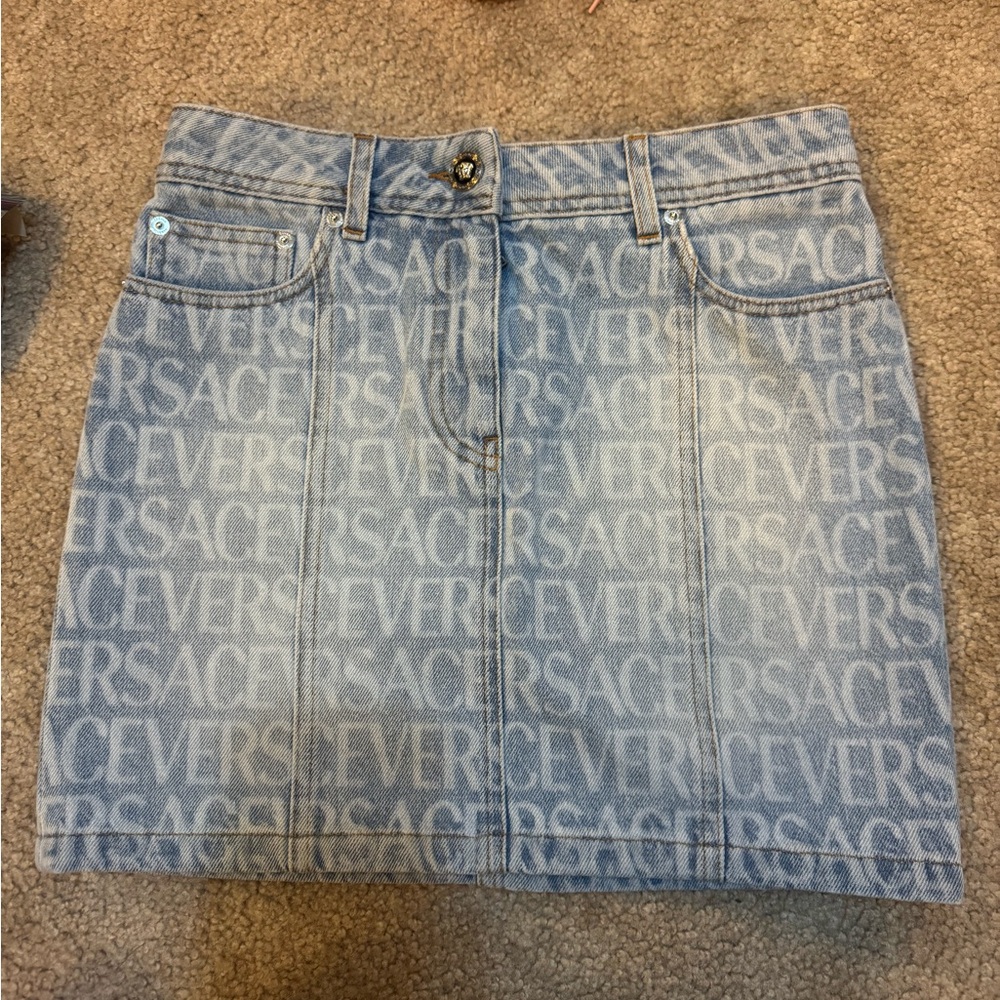 🩷 Versace All Over Denim Mini Skirt Size 38 🩷